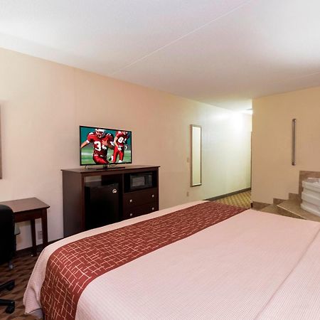 Red Roof Inn & Suites Cincinnati North-Мейсън Екстериор снимка